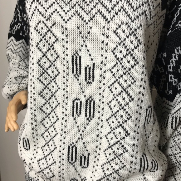 Stevemor black/white geometric/argyle pattern acrylic knit sweater size Medium - Picture 5 of 8